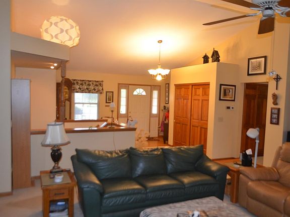 5th image of 7107 Wilhelmina Dr