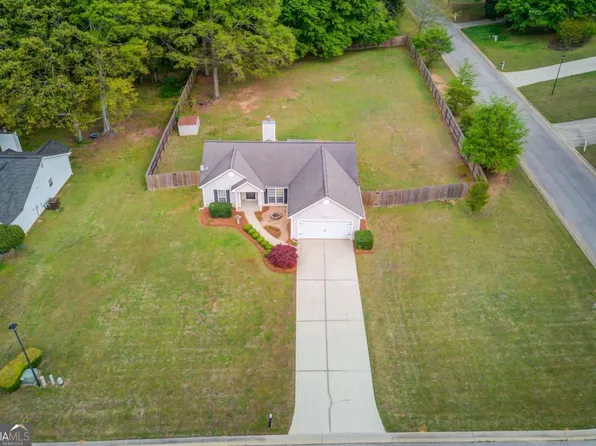 255 Turnberry Ln, Winder, GA 30680
