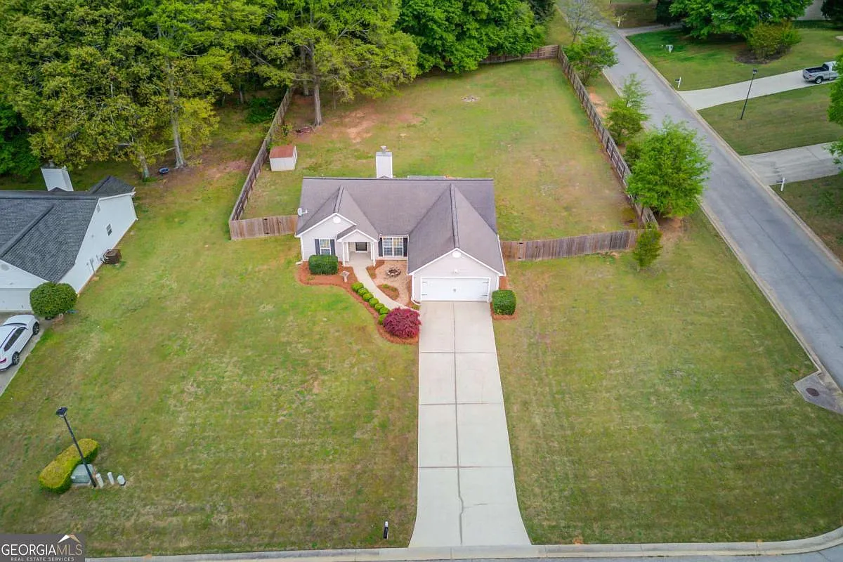 255 Turnberry Ln photo 1