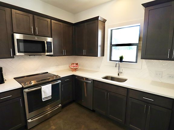 5th image of 914 N Olive St #8OESQ6