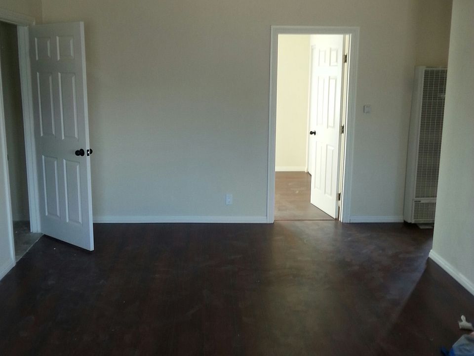 1st image of 1146 W 91st St