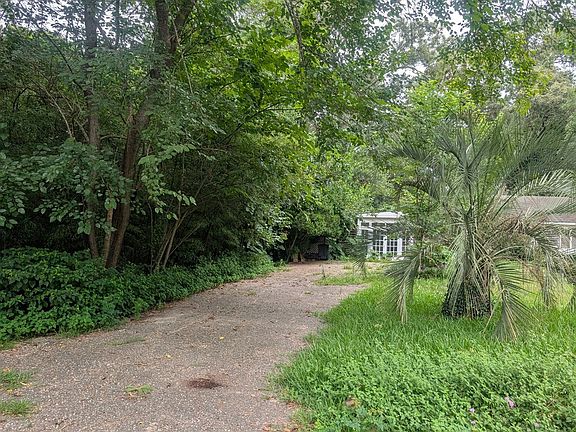 2nd image of 464 Dickert Cir