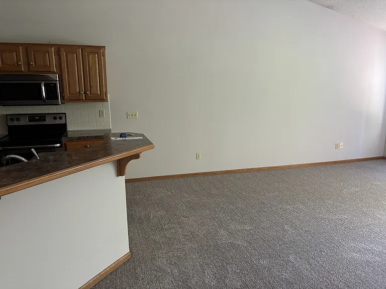 2901 Russel Ct — Photo 12