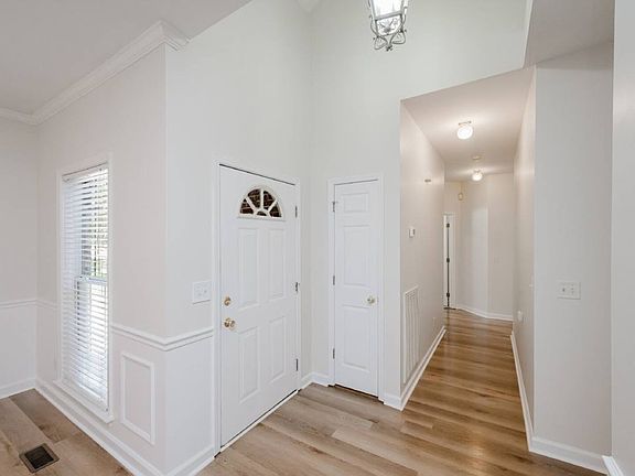 4th image of 4924 Keith Dr