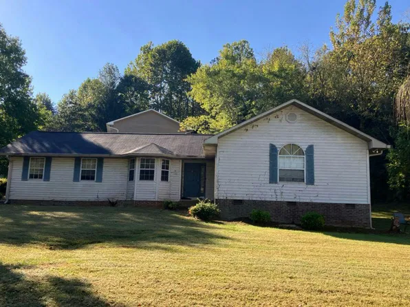 217 Clovefield Ln, Knoxville, TN 37920