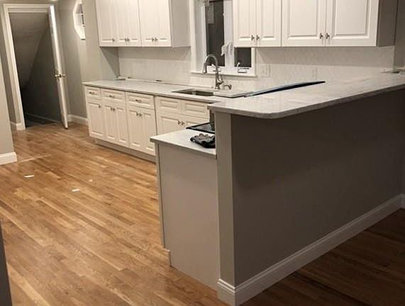 3rd image of 9 Fernwood Ave