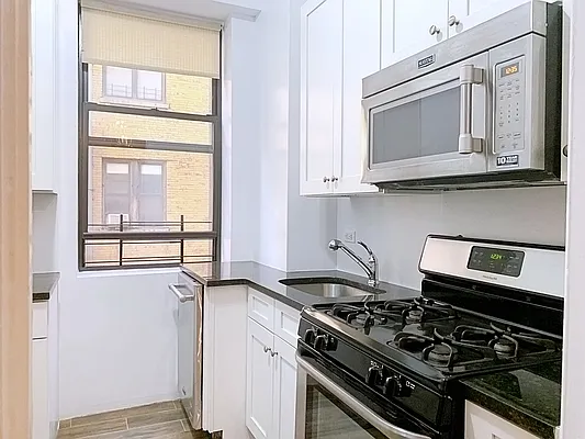251 Central Park West #5F in Upper West Side, Manhattan