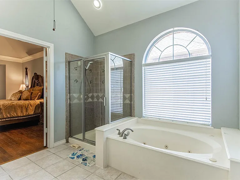 4129 Staten Island Dr — Photo 7