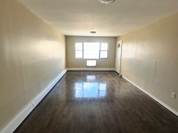 316 Beach 47th St
