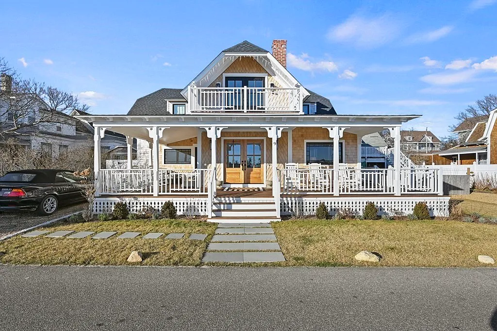 9 bed, 6.5 bath, 3500 sqft, $28,500 — Photo 1