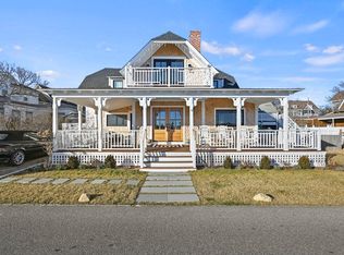 9 Tuckernuck Ave, Oak Bluffs, MA 02557