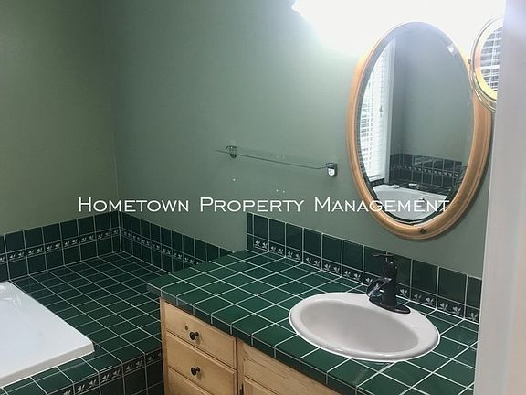 4th image of 4233 Amber Ct SE