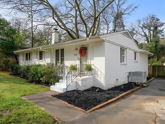 2nd image of 1616 Cresthill Rd