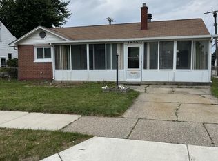 19351 Eastland St, Roseville, MI