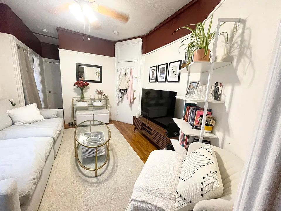31 Irving St #6