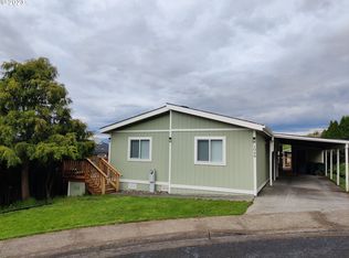 1048 SW Clawson Cir, Troutdale, OR 97060