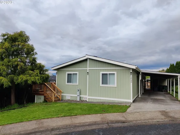 1048 SW Clawson Cir, Troutdale, OR 97060