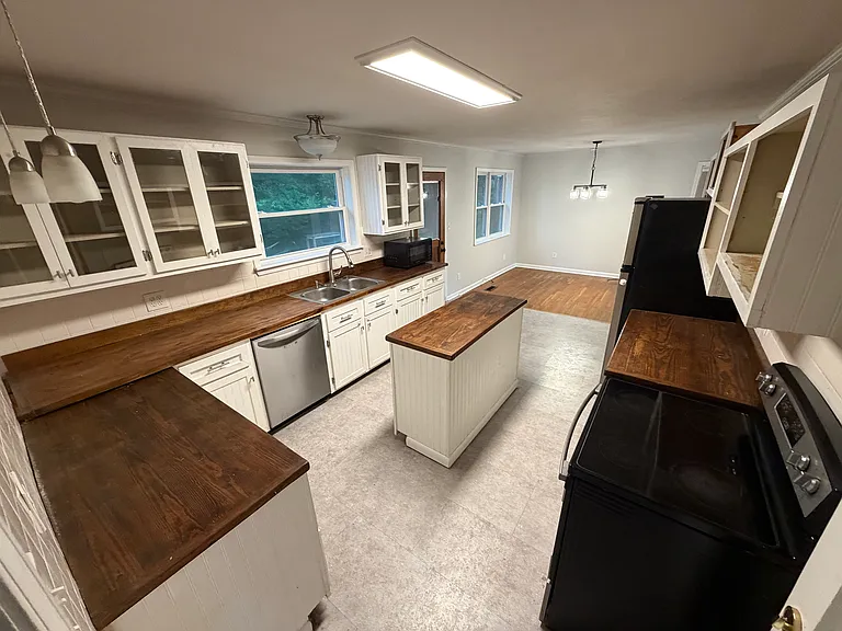 8323 E Mountain Ln — Photo 14