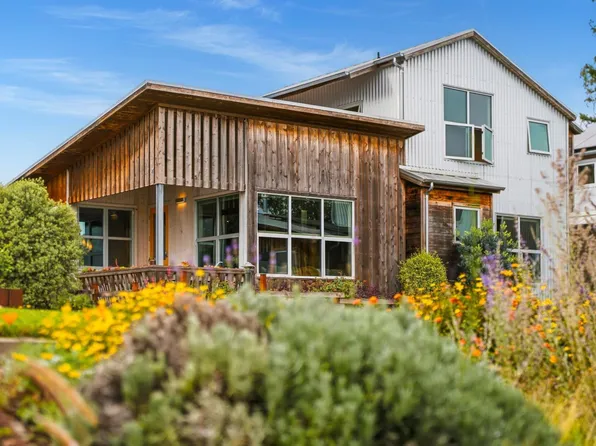 732 Keller Ct, Petaluma, CA 94952