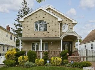 8019 263rd St, Glen Oaks, NY 11004
