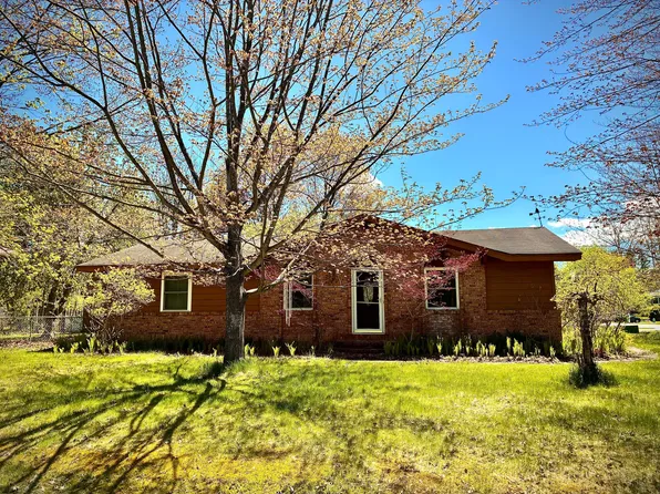 1309 Crestview Dr, Alpena, MI 49707