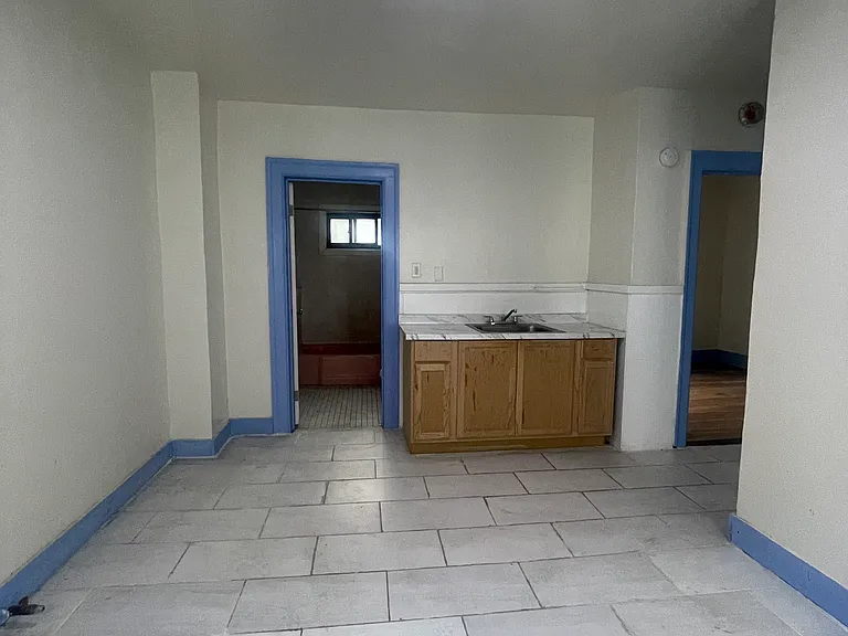 446 Riley St #2 — Photo 7