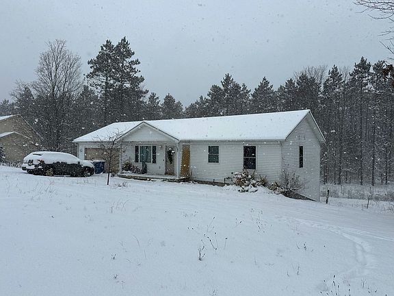 2nd image of 279 Eden St