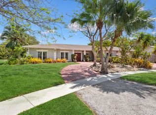 560 Royal Poinciana Ct, Weston, FL 33326
