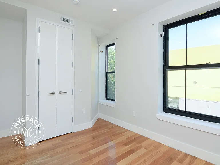 951 Prospect Pl #L3 — Photo 6