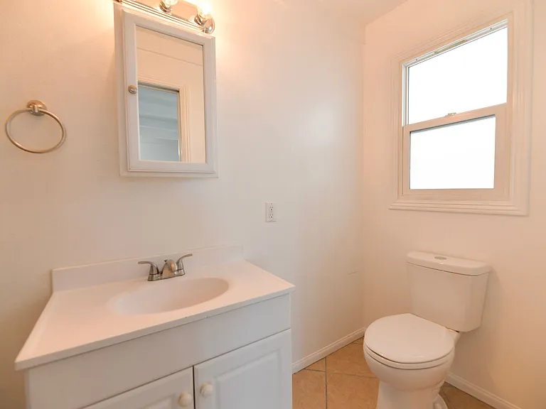 2601 S. El Camino Real — Photo 19