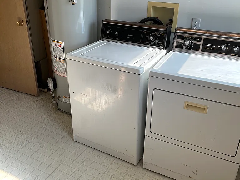 222 N Taylor St — Photo 9
