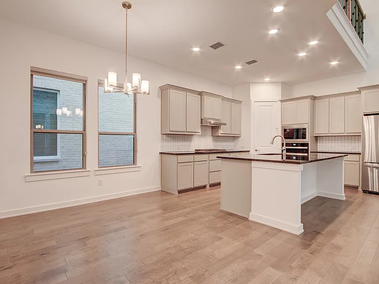724 Kendall Ln — Photo 27