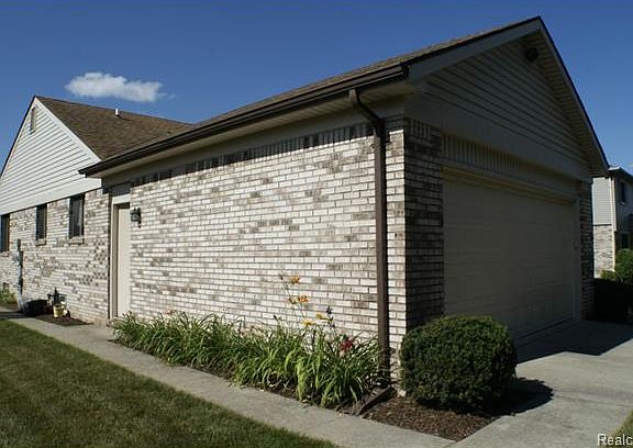 2nd image of 8942 Knolson Ave