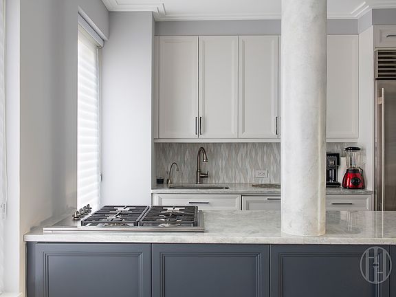 5th image of 210 Central Park S APT 7D