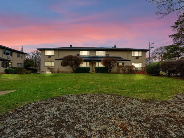 235 E Palatine Rd #10D, Palatine, IL 60067