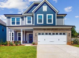 11121 Lochmere Rd, Charlotte, NC 28278