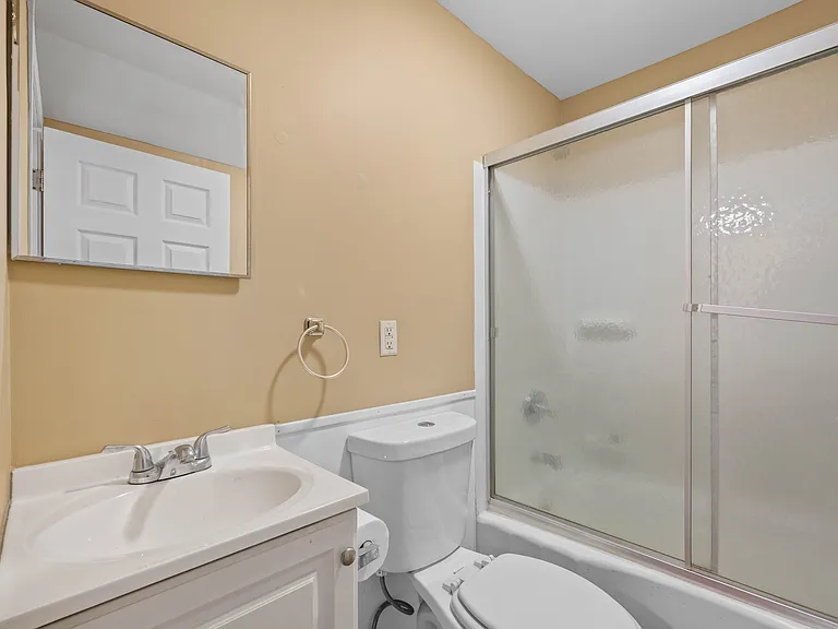 15 Jefferson St #2 — Photo 9
