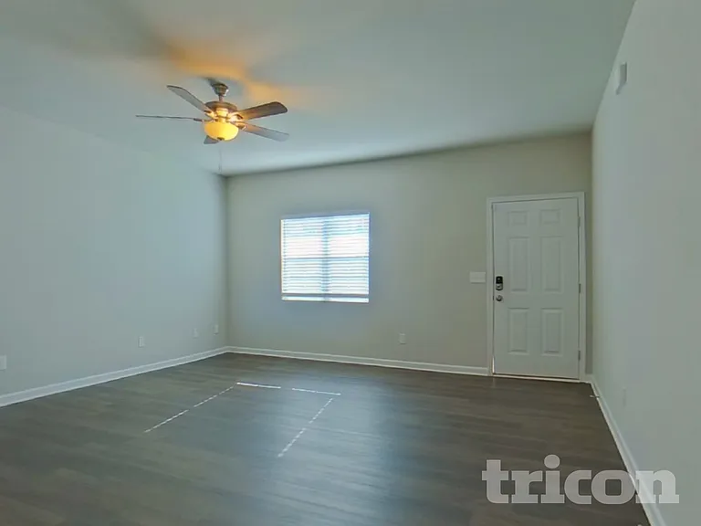 114 Highland Dr — Photo 3