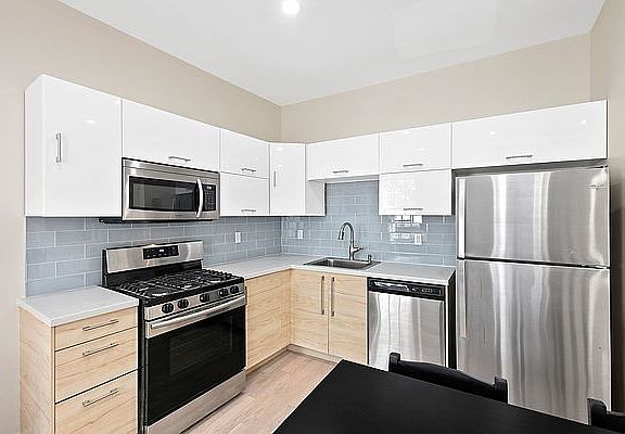 3rd image of 212 Court St #1