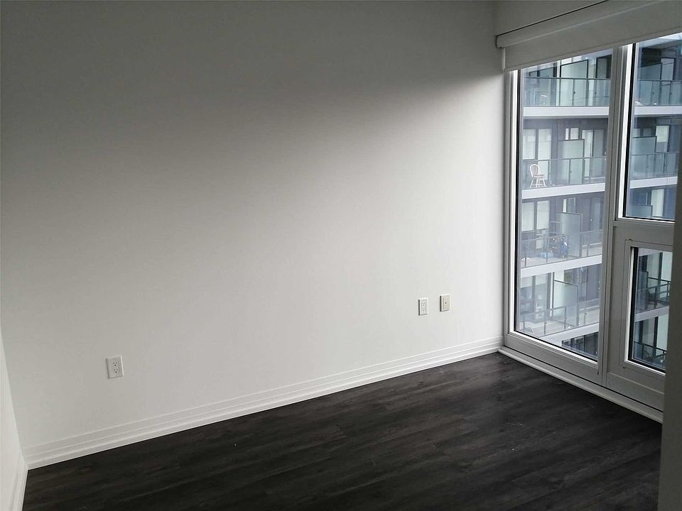 2nd image of 200 Dundas St E #1408