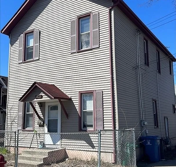 1826 Jackson St NE #1 — Photo 1