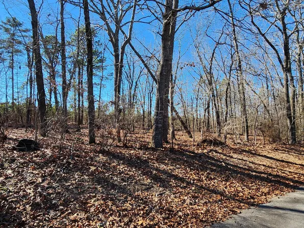 18 Ridgecrest Ct, Saint Matthews, SC 29135