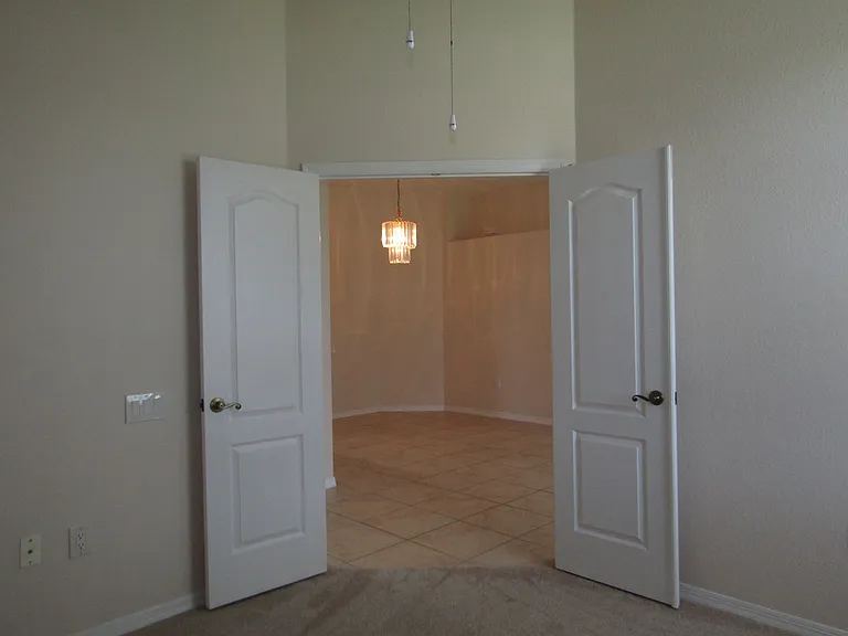 463 Bermuda Isles Cres — Photo 13