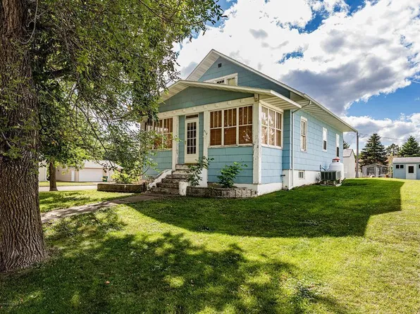 519 5th St SW, Forman, ND 58032