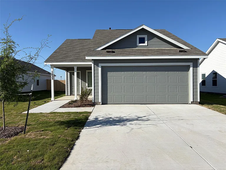 1633 Limpkin Dr — Photo 1