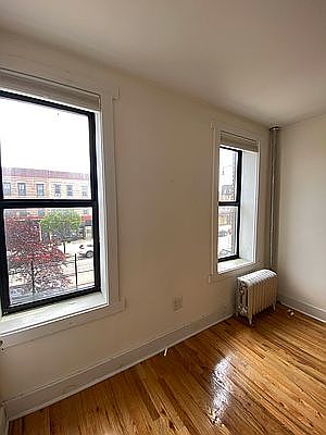 2nd image of 292 Midwood St APT B9