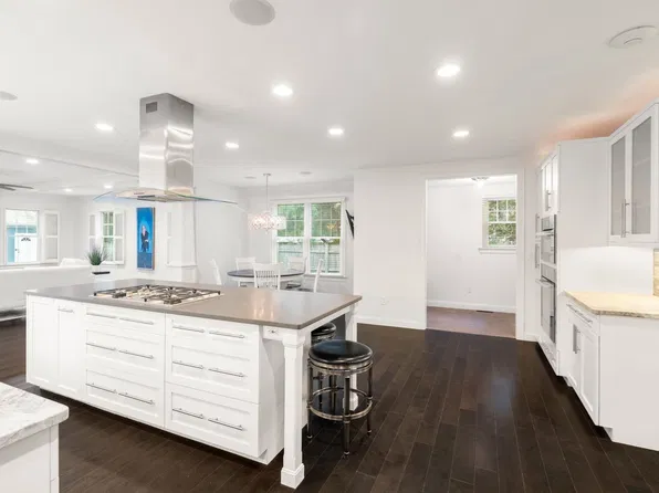 214 Upland Rd, Newton, MA 02460