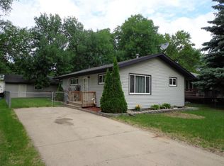814 26th St N, Fargo, ND 58102