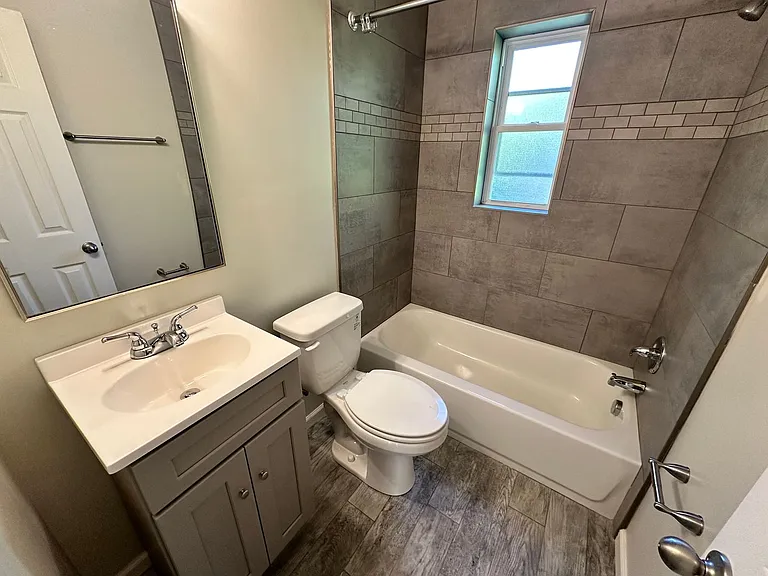 1597 Clio Ave — Photo 8