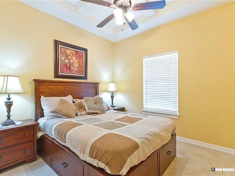 2927 Allen Dr — Photo 6